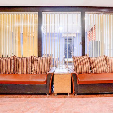 Super Townhouse Oak Times Square Le Western Mumbai Exterior foto