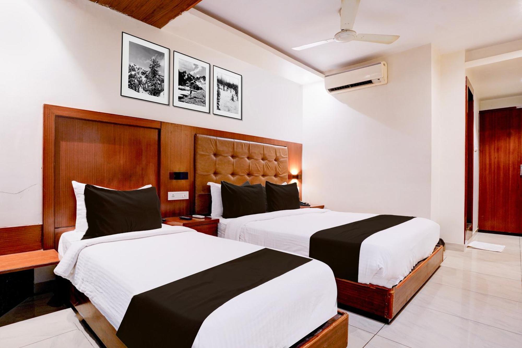 Super Townhouse Oak Times Square Le Western Mumbai Exterior foto
