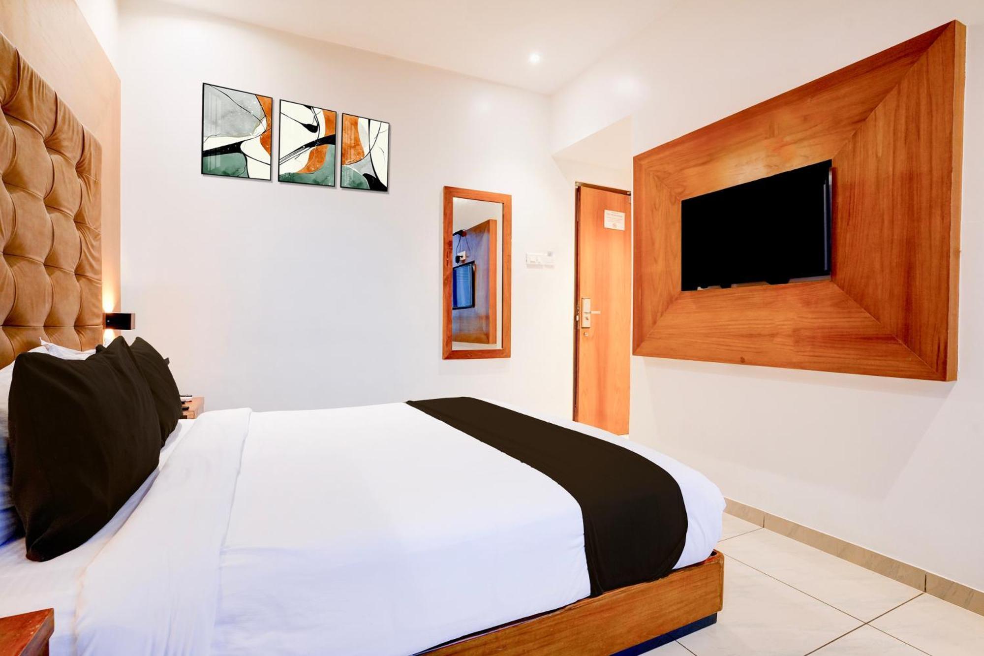 Super Townhouse Oak Times Square Le Western Mumbai Exterior foto