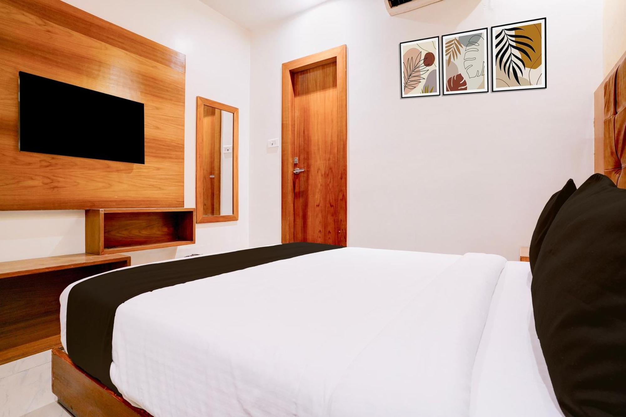 Super Townhouse Oak Times Square Le Western Mumbai Exterior foto