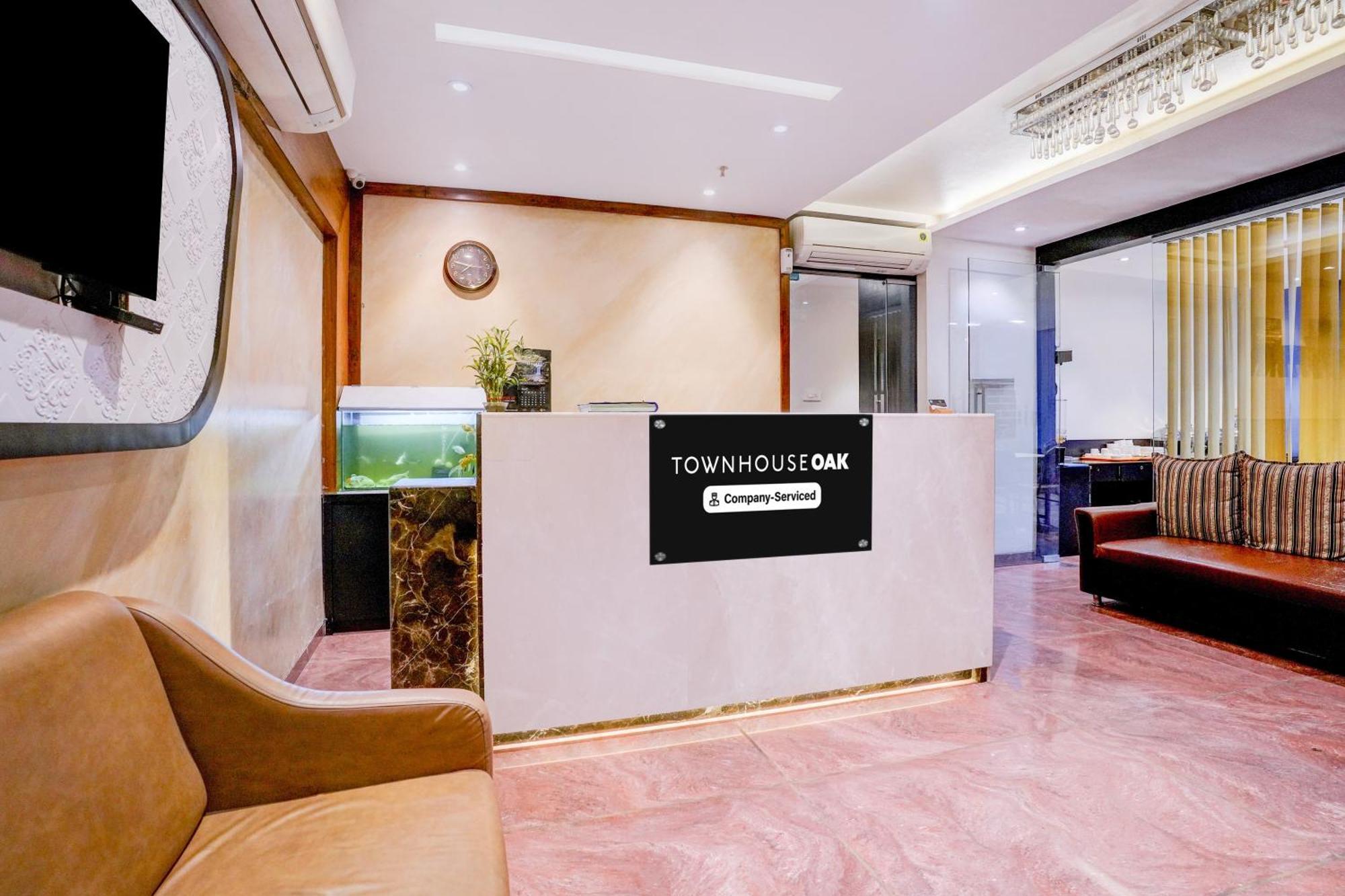 Super Townhouse Oak Times Square Le Western Mumbai Exterior foto