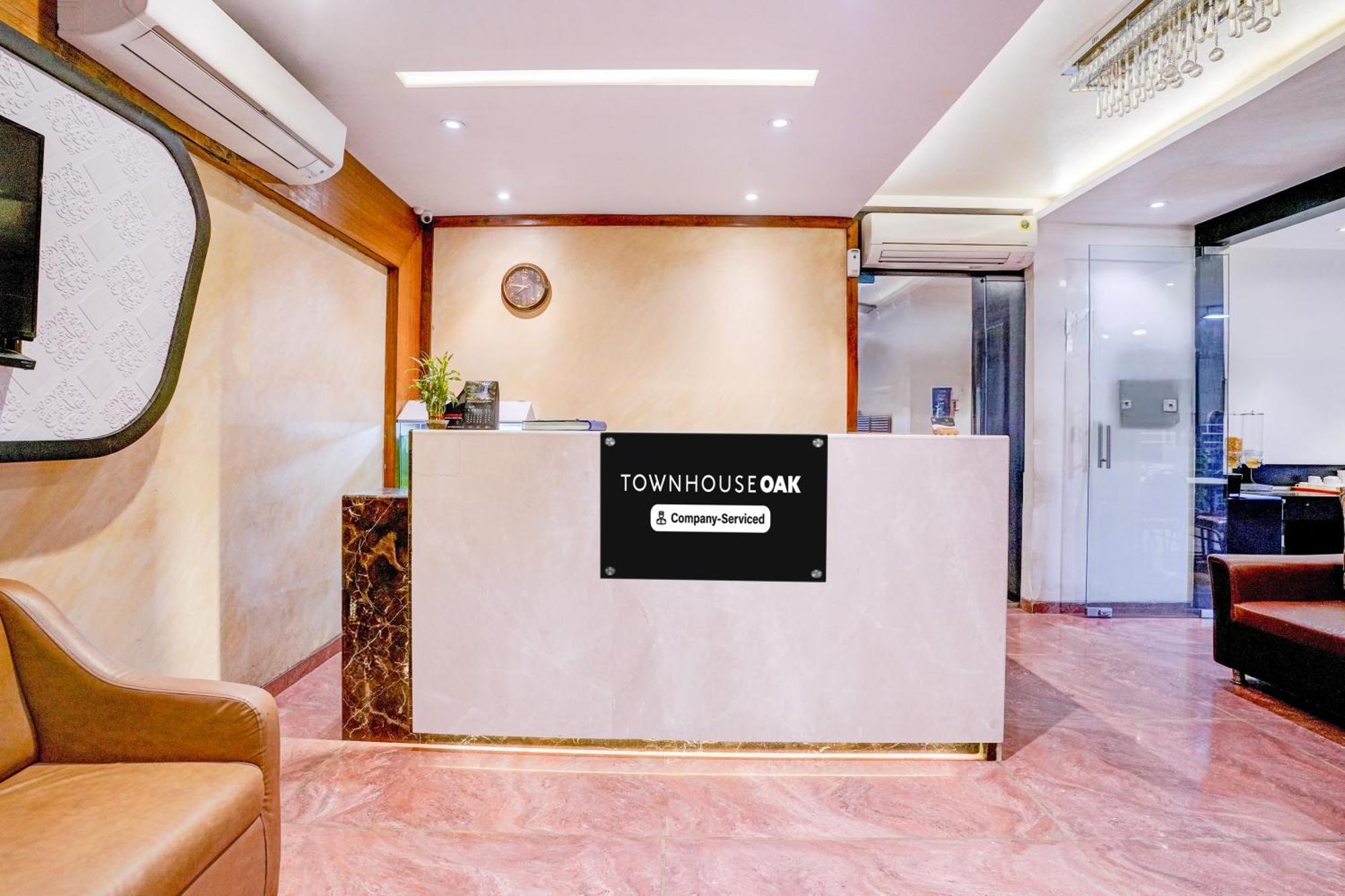 Super Townhouse Oak Times Square Le Western Mumbai Exterior foto