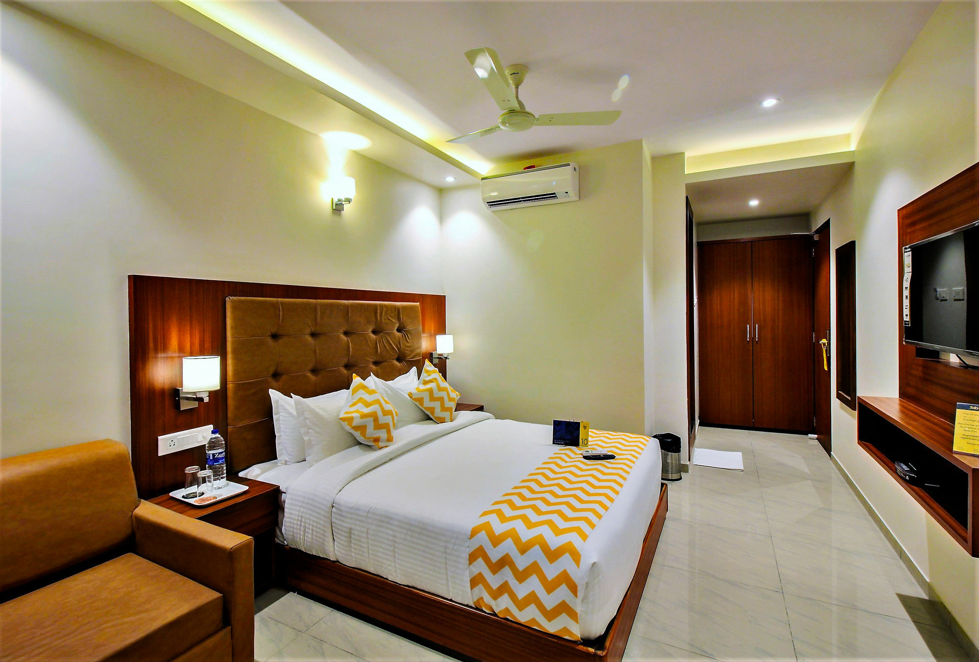 Super Townhouse Oak Times Square Le Western Mumbai Exterior foto