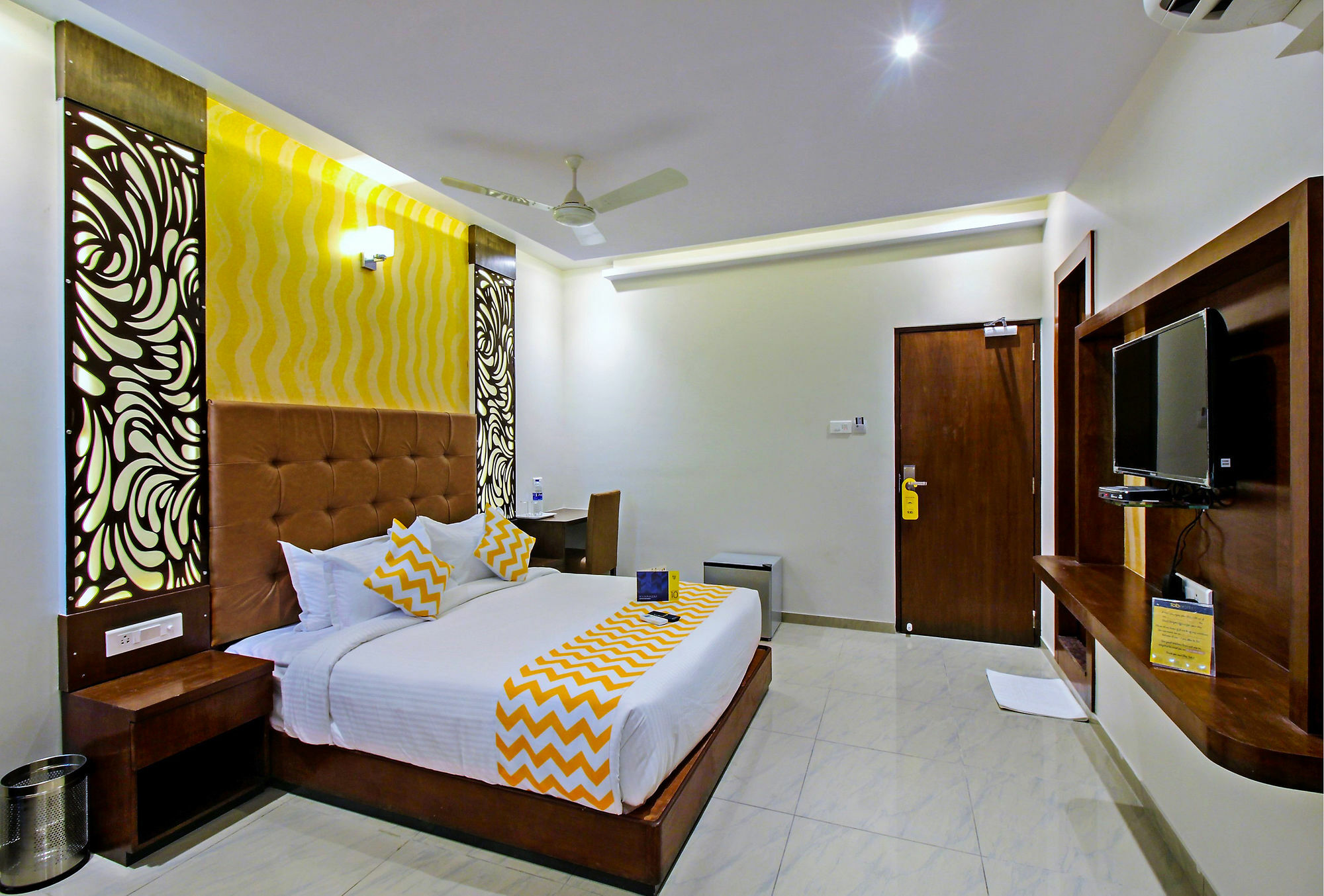 Super Townhouse Oak Times Square Le Western Mumbai Exterior foto