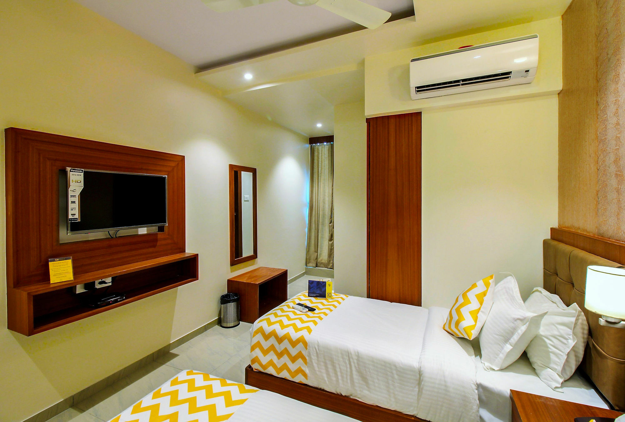 Super Townhouse Oak Times Square Le Western Mumbai Exterior foto