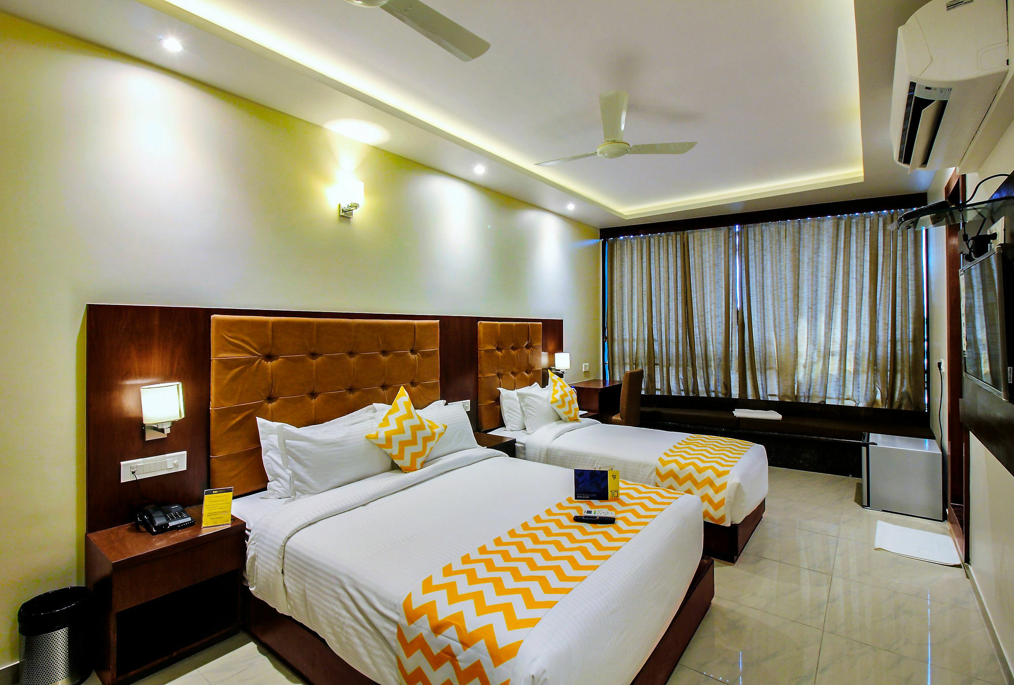 Super Townhouse Oak Times Square Le Western Mumbai Exterior foto