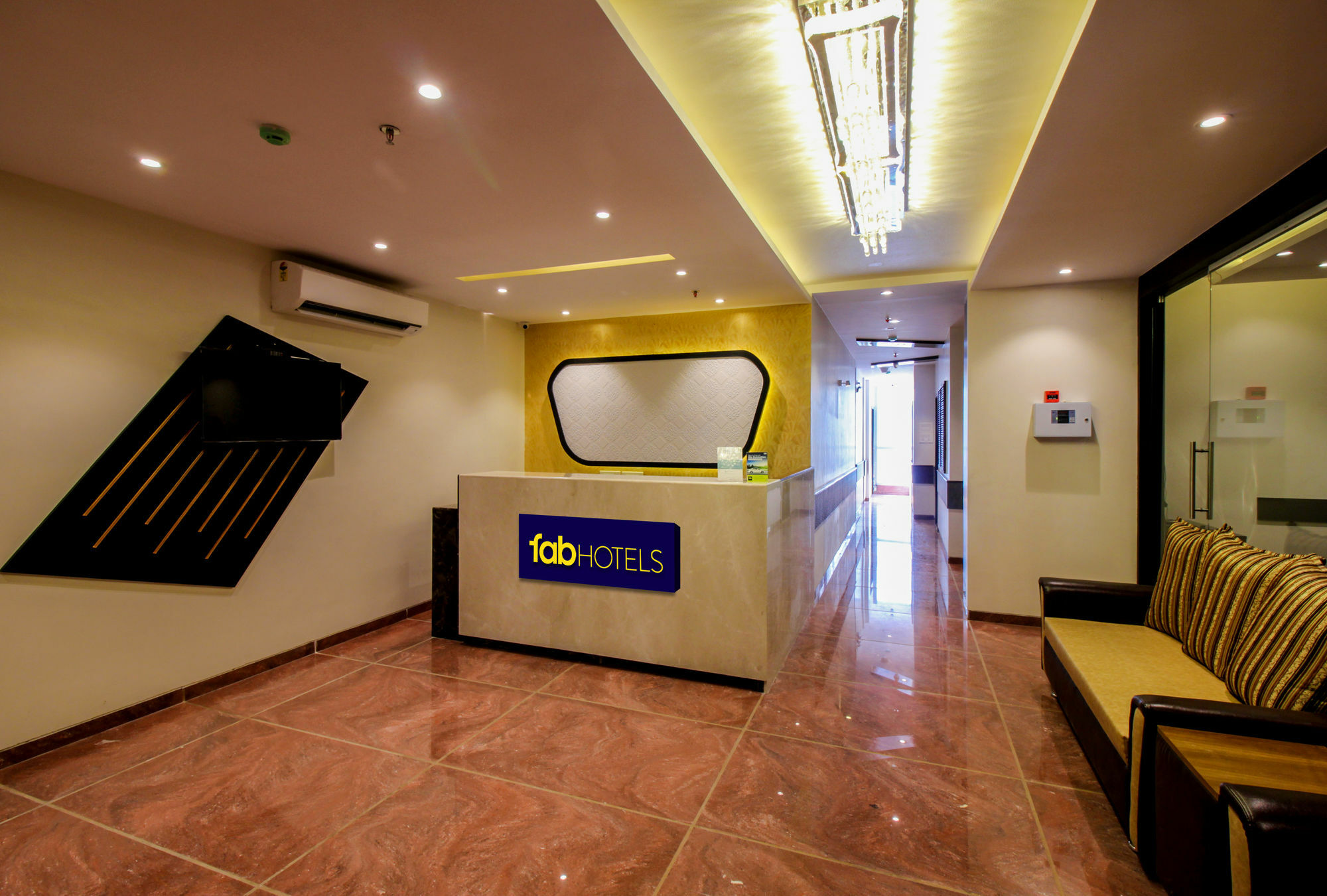 Super Townhouse Oak Times Square Le Western Mumbai Exterior foto